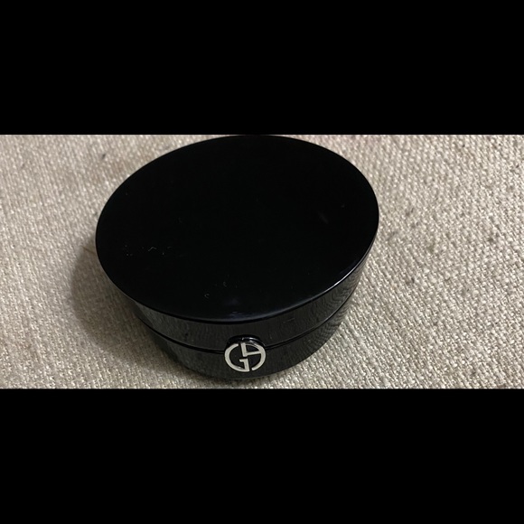 💯 Giorgio Armani Compact cream concealer 🌟💫 - Picture 2 of 14